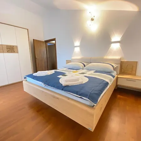 Mit Privatpool Fuer 6 Personen Ca 111 Qm In Medulin, Istrien Suedkueste Von Istrien