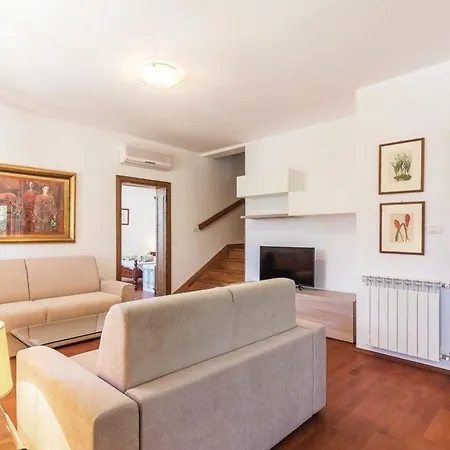 Holiday home Mit Privatpool Fuer 6 Personen Ca 111 Qm In Medulin, Istrien Suedkueste Von Istrien Medulin