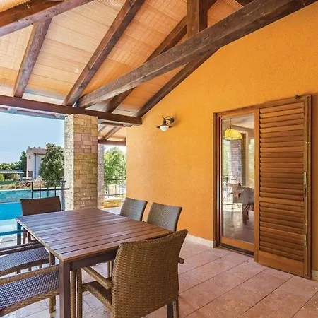 Mit Privatpool Fuer 6 Personen Ca 111 Qm In Medulin, Istrien Suedkueste Von Istrien Holiday home Medulin
