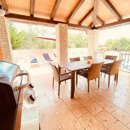 Holiday home Mit Privatpool Fuer 6 Personen Ca 111 Qm In Medulin, Istrien Suedkueste Von Istrien Medulin